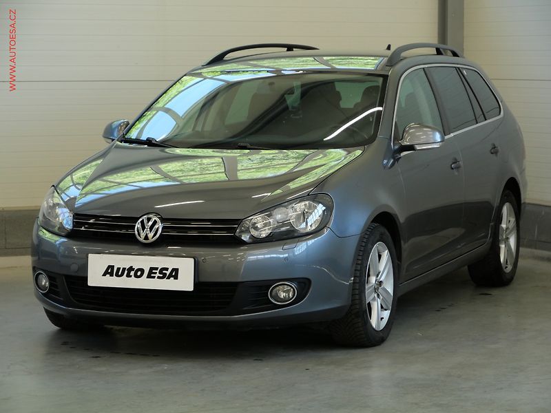 Volkswagen Golf (2011) 1.6 TDi, AC, park.asist - fotka 3 z 17