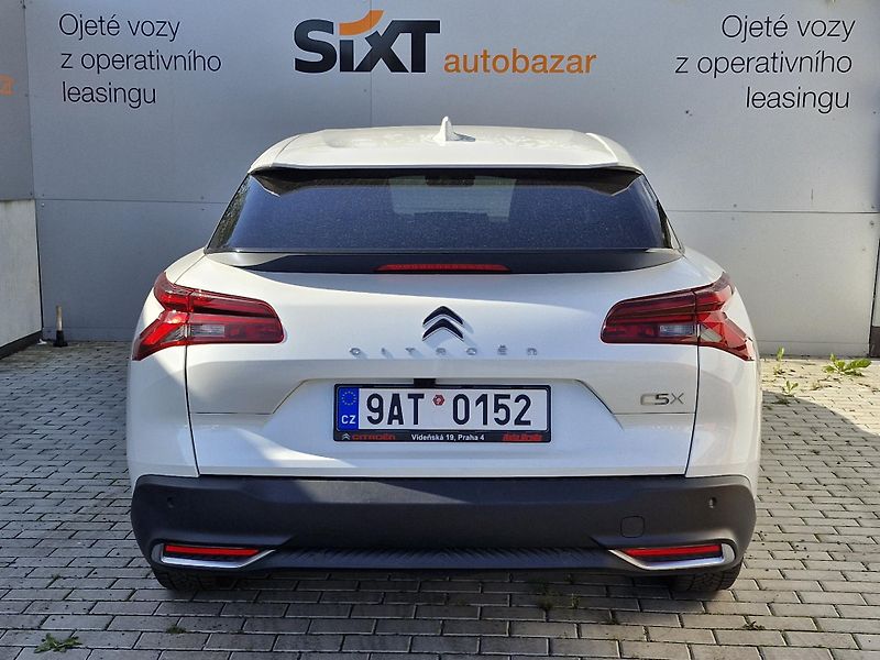 Citroën C5 X 1.6 PureTech 180k SHINE - fotka 6 z 10