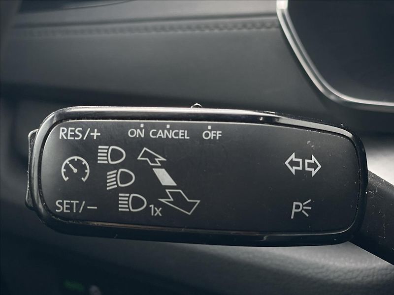 Škoda Octavia 2,0 TDI Combi Ambition Plus - fotka 11 z 22