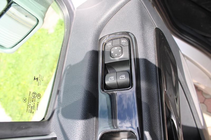Mercedes-Benz Sprinter 316 CDI Obytné+klima - fotka 15 z 43