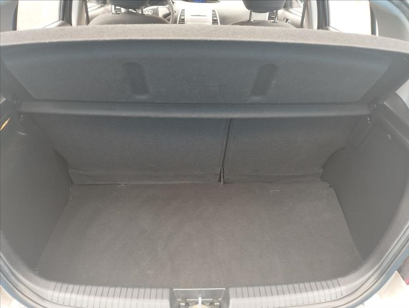 Hyundai i20 1,3 57 KW 1.MAjitelka ČR - fotka 15 z 15