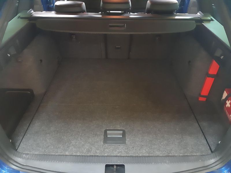 Škoda Octavia RS 2.0 TDI COMBI NAVI - fotka 24 z 28