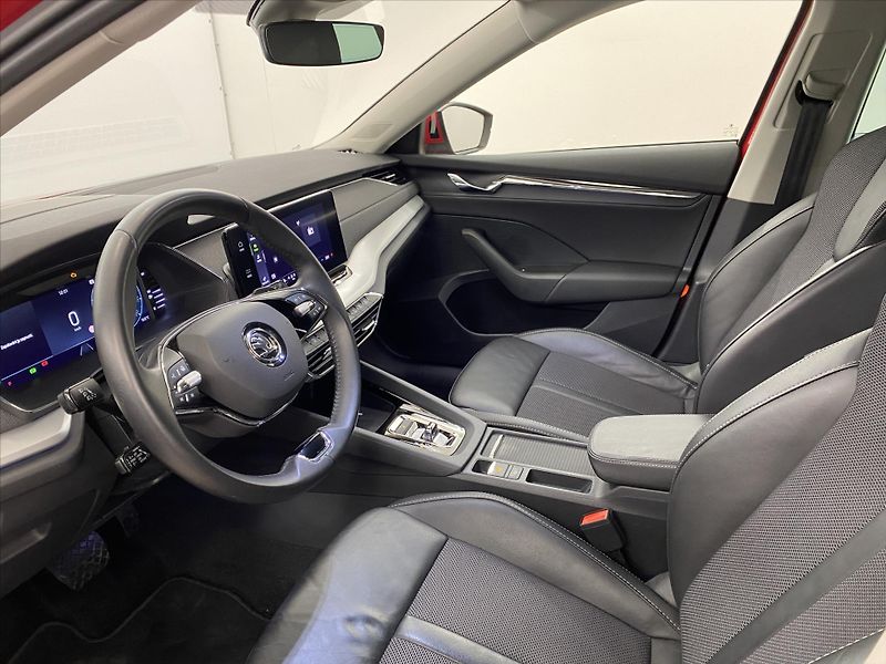 Škoda Octavia 2,0 TDI DSG 110kW Style Plus - fotka 5 z 25