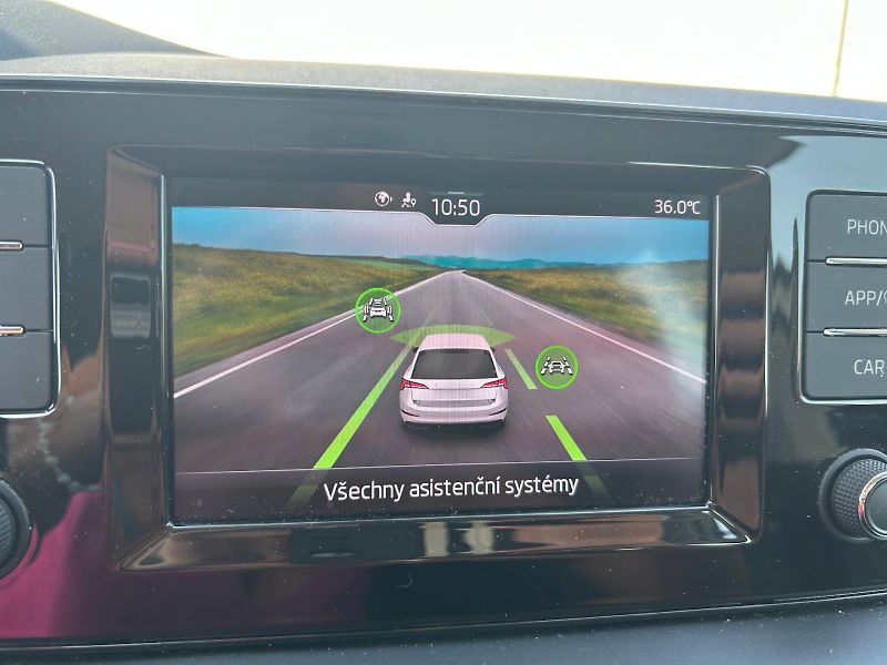 Škoda Scala (2023) 1,5 TSI 110 kW manuál - fotka 20 z 25