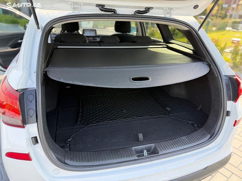 Hyundai i30 1.5 t-gdi 118 kw/automat/DPH - fotka 11 z 20