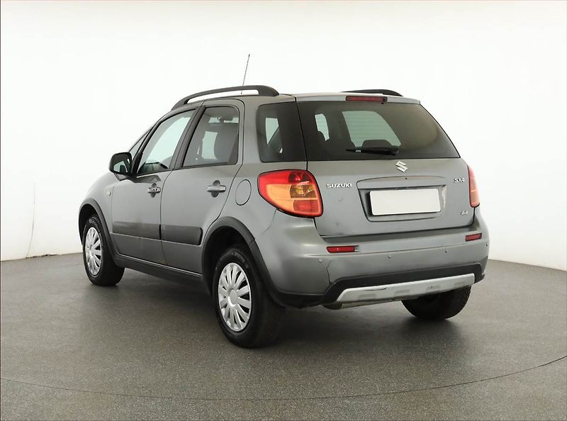 Suzuki SX4 (2010) 1.6 VVT, 4X4, Park. senzory - fotka 4 z 15