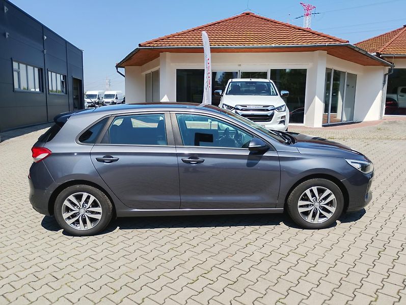 Hyundai i30 1.0 T-GDI - fotka 9 z 22