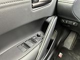 Toyota Corolla Cross 2.0 HSD e-CVT GR-Sport - náhled 13