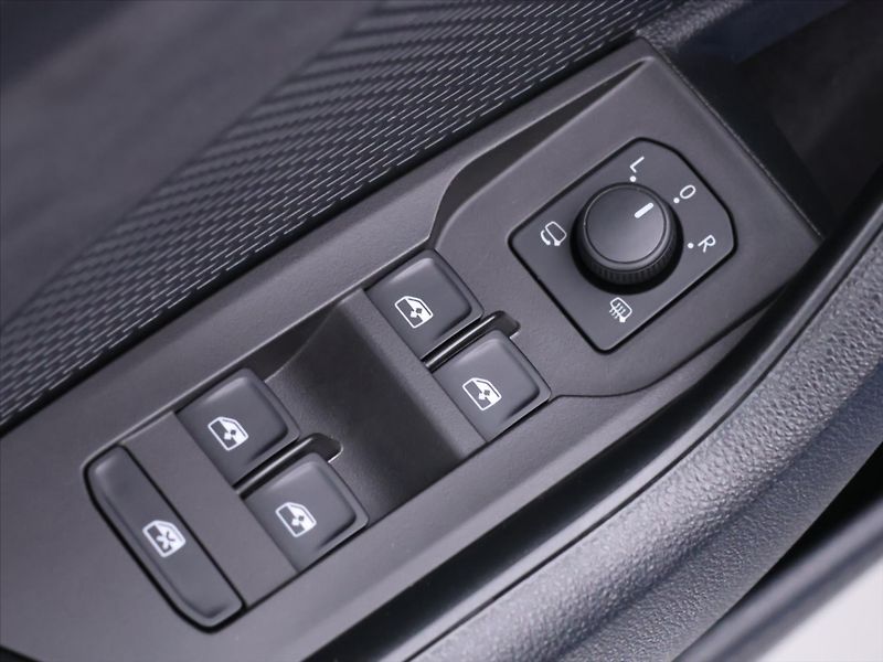 Škoda Octavia 2,0 TDI 147kW DSG 4x4 RS DPH - fotka 16 z 42