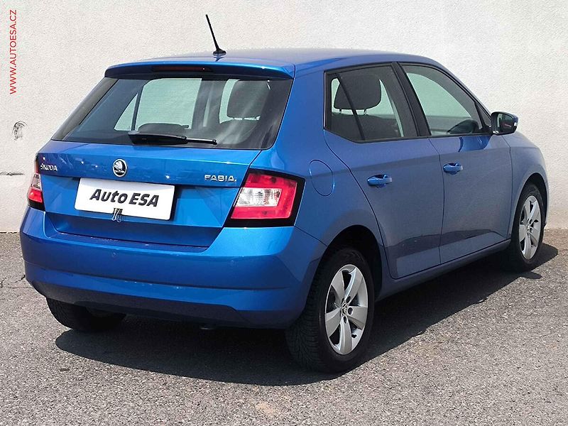 Škoda Fabia (2016) 1.2 TSI, 2.maj,ČR, AC - fotka 4 z 19