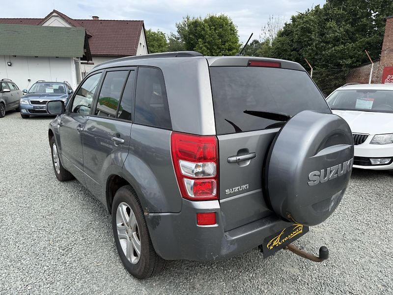 Suzuki Grand Vitara 2.0 16V 4x4  - fotka 4 z 13