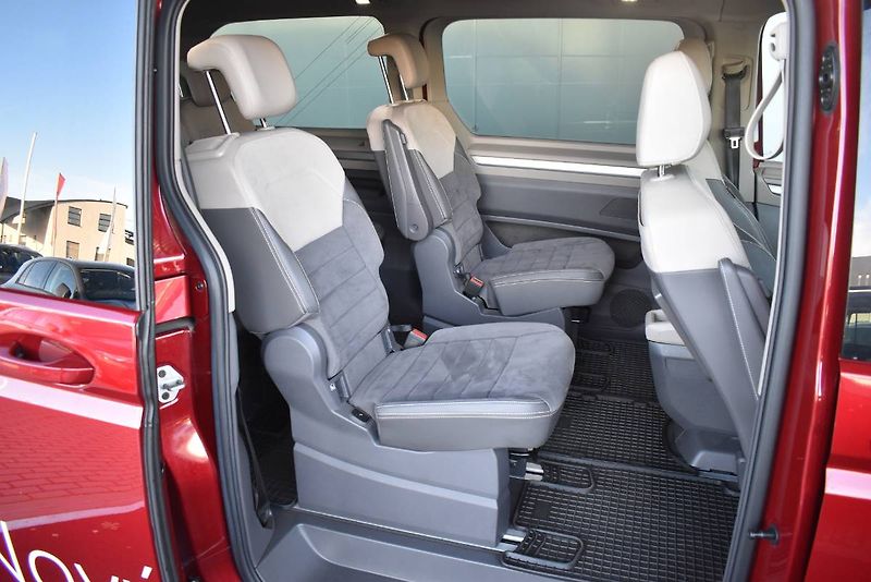 Volkswagen Multivan (2022) 1.4TSI 110kW Hybrid - fotka 13 z 30