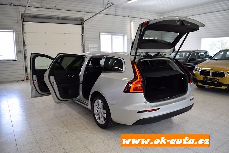 Volvo V60 2.0 D PRAV.SERVIS AUTOMAT 2020 - fotka 21 z 61