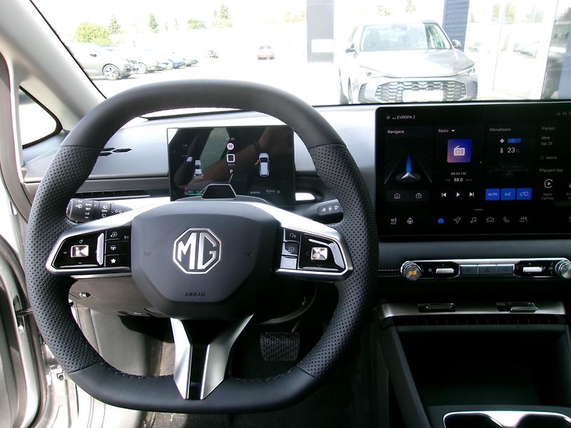 MG MG4 URBAN EV Preimum 54kWh - fotka 5 z 17