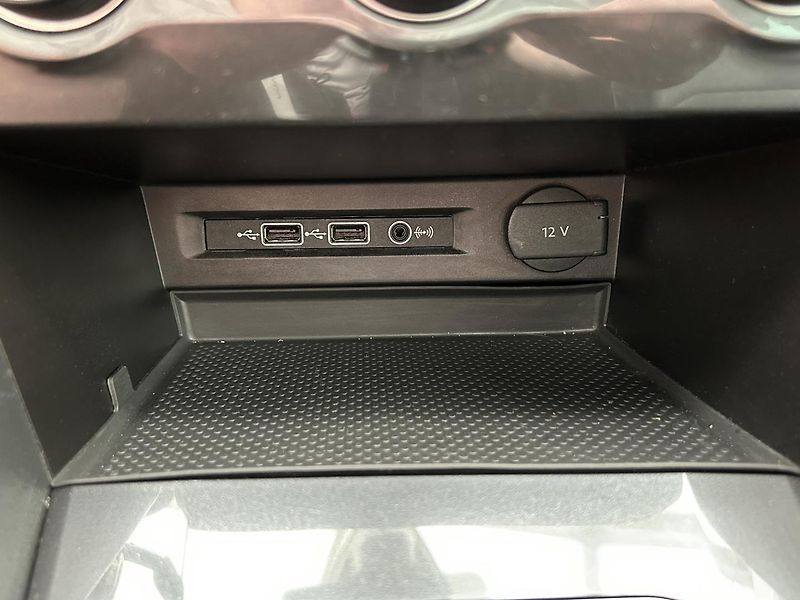 Volkswagen Tiguan 2.0 TDI 4x4 Highline DSG - fotka 24 z 34