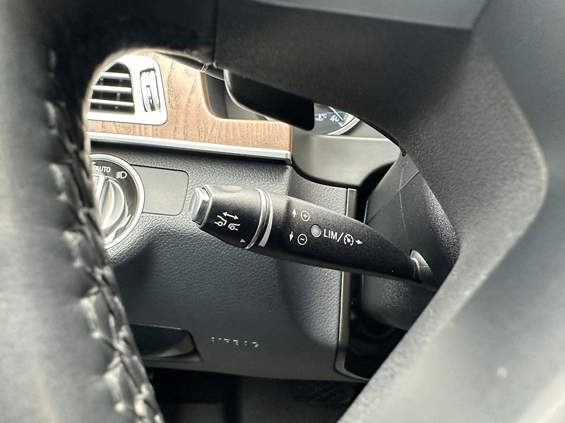 Mercedes-Benz Třídy E (2016) 350CDI 4Matic Elegance - fotka 21 z 40