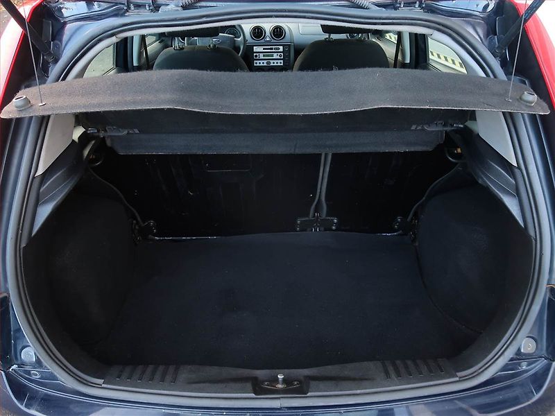 Ford Fiesta (2005) 1.4 16V, ČR,1.maj, nová STK - fotka 13 z 14