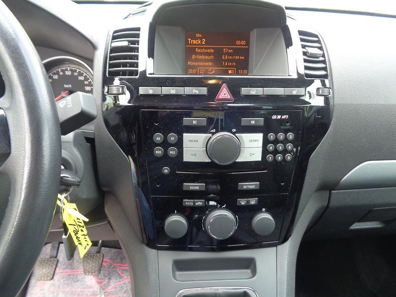 Opel Zafira 1,7 CDTI - fotka 15 z 16