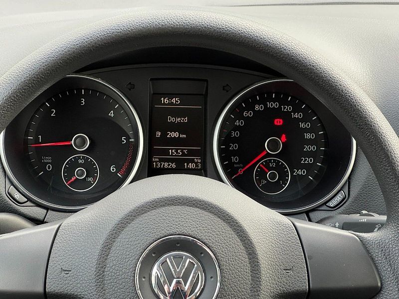 Volkswagen Golf (2010) Variant Comfortline 1.6 TDI - fotka 17 z 32