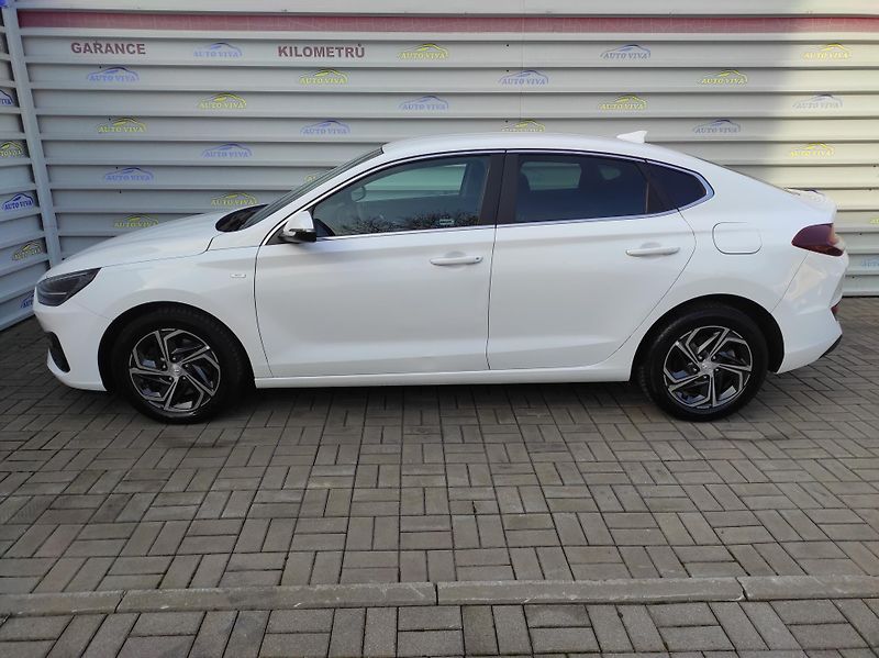 Hyundai i30 1,5T-GDi mHev,48V,AT,Fastback - fotka 3 z 42