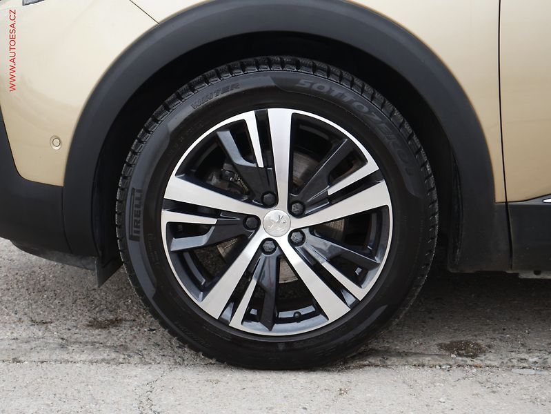 Peugeot 3008 (2017) 1.6 HDi, Allure, navi, +kola - fotka 21 z 23