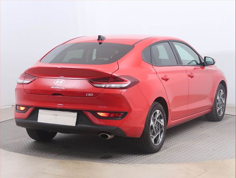 Hyundai i30 (2025) 1.0 T-GDI - fotka 5 z 16