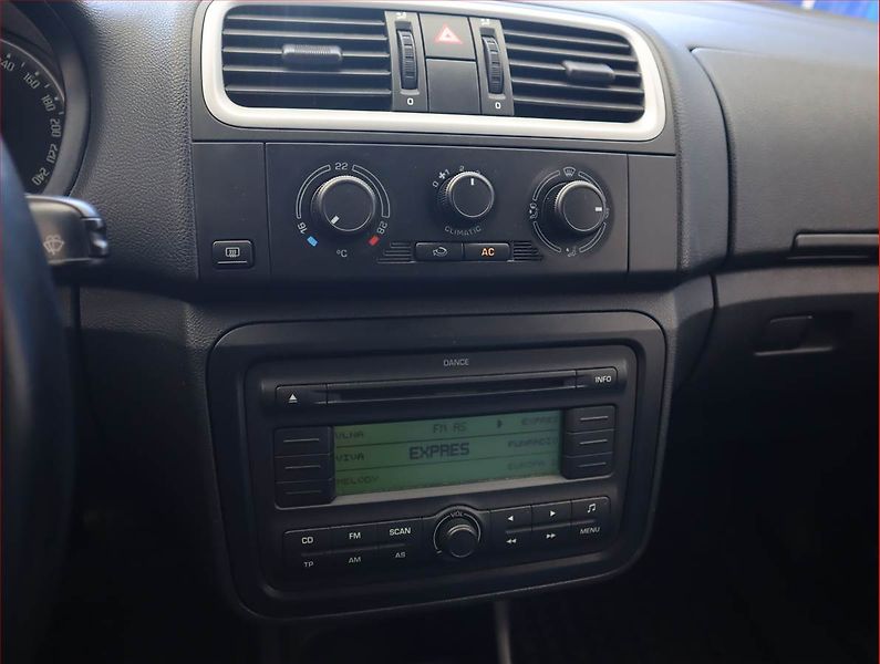 Škoda Fabia (2008) 1.4 16V, Serv.kniha - fotka 12 z 14