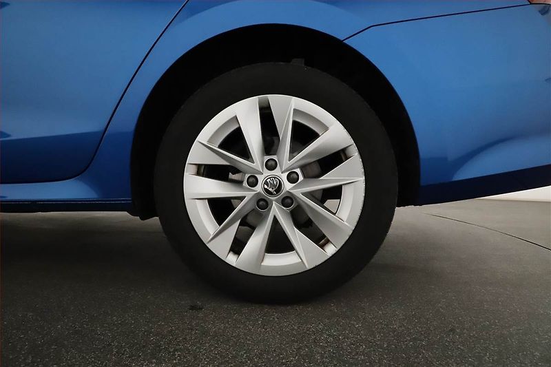 Škoda Octavia (2023) Style 2.0 TDI, ČR,1.maj - fotka 20 z 20