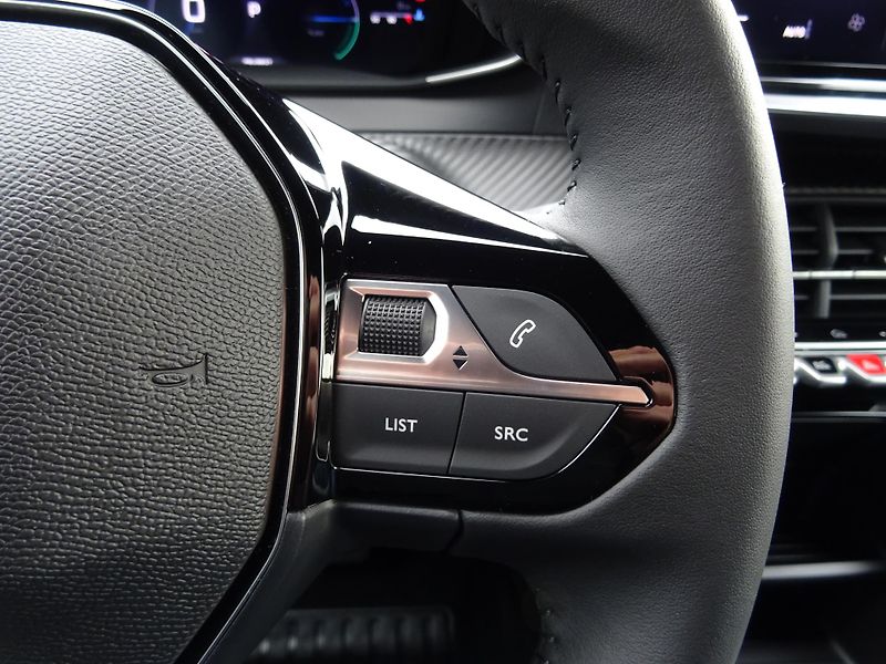 Peugeot 2008 (2026) ALLURE Hybrid 145k e-DCS6 - fotka 23 z 45