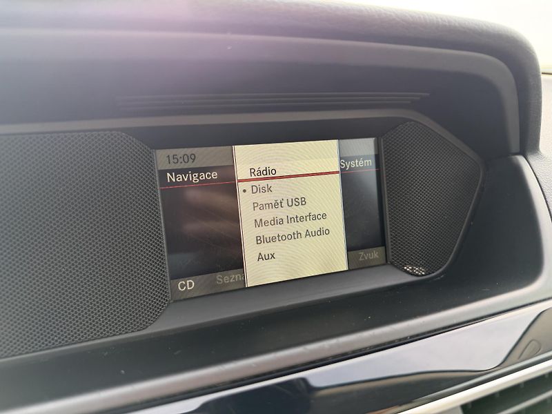 Mercedes-Benz Třídy C 180 CGI NAVI MANUAL SERVISKA - fotka 23 z 48