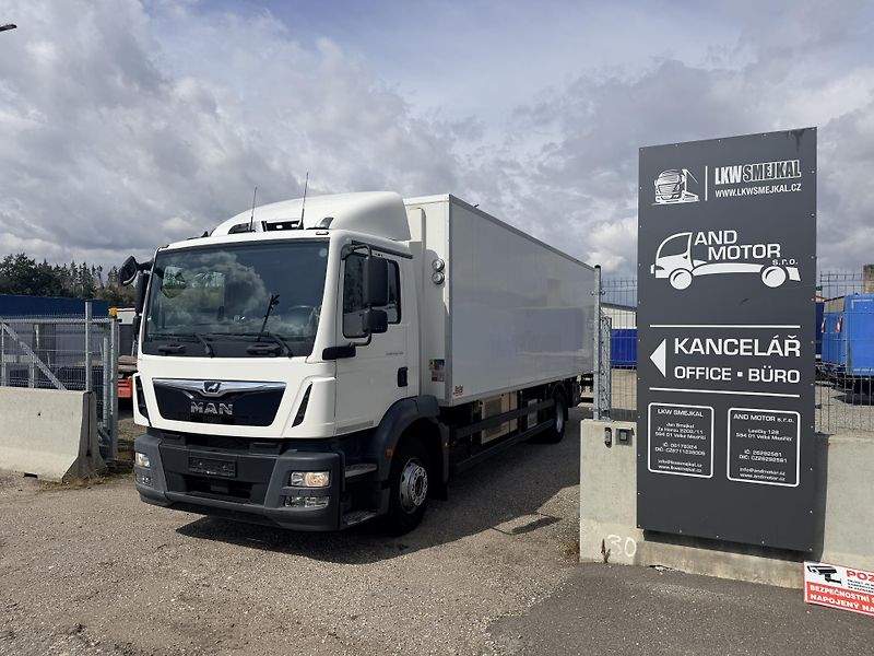 MAN TGM (2017) 15.250LL Mrazák + čelo - fotka 2 z 18