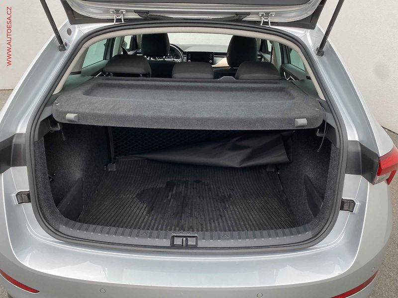 Škoda Scala (2022) 1.5 TSi, 1.maj,ČR, Style, LED - fotka 7 z 16