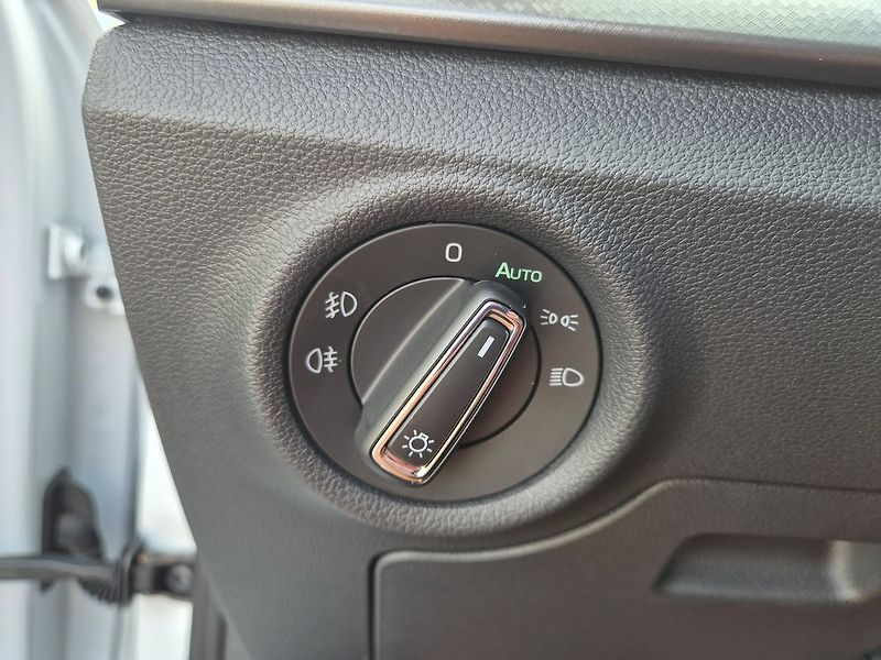 Škoda Kamiq 1,0 TSI DSG Style 81kW - fotka 12 z 24
