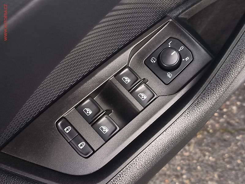 Škoda Octavia (2020) 2.0 TDi, 2.maj,ČR, Style - fotka 25 z 27