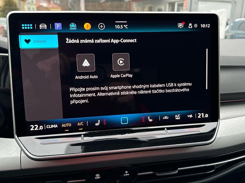 Volkswagen Golf Life 1,5 eTSI 7DSG mHEV - fotka 22 z 29