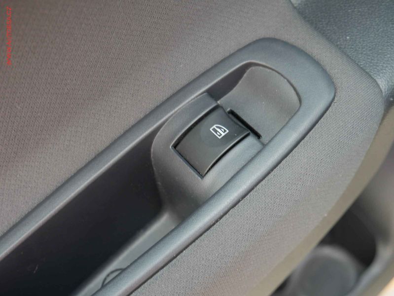 Renault Koleos (2012) 2.0 dCi 4x4, ČR, AC, TZ, navi - fotka 12 z 19