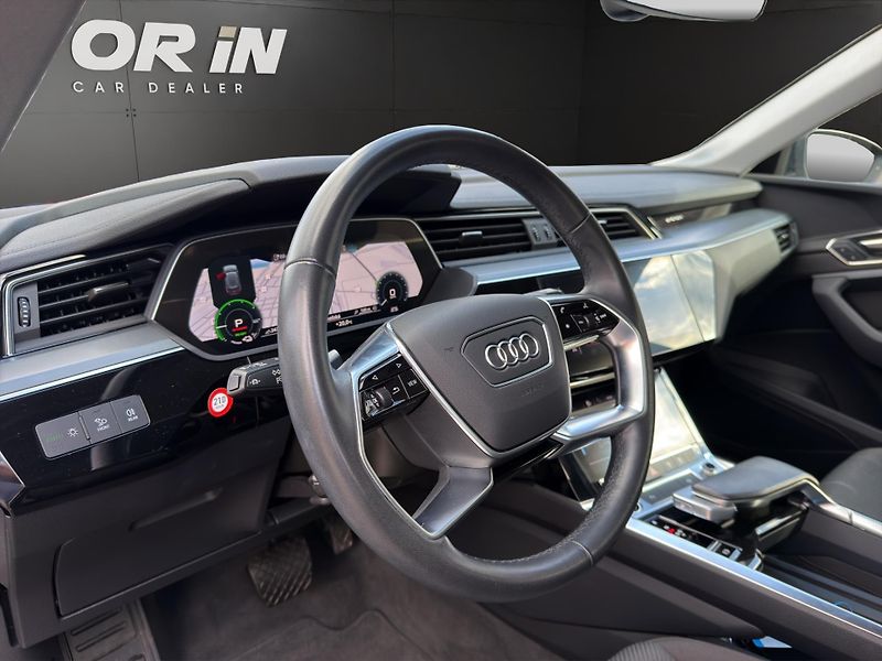 Audi e-tron (2023) 55 300KW 21 ALU  - fotka 10 z 27