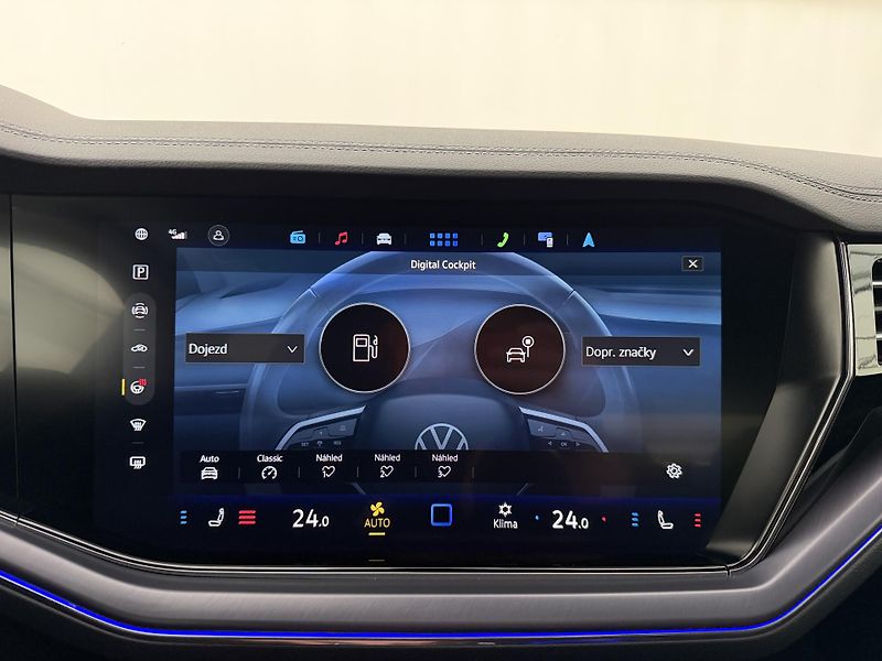 Volkswagen Touareg 3.0Tdi*1-MAJ*DPH*HUD*R-LINE* - fotka 41 z 45