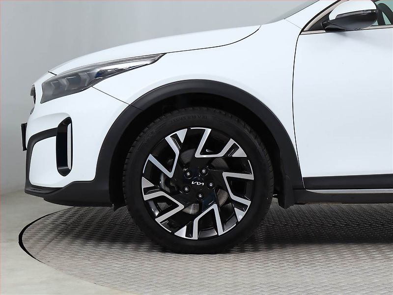 Kia XCeed (2024) 1.5 T-GDI - fotka 13 z 18