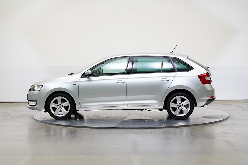 Škoda Rapid - fotka 3 z 35