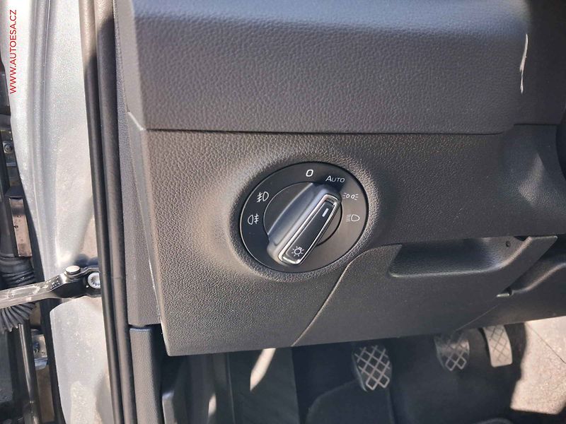 Škoda Karoq (2019) 1.5 TSi, Style, TZ, navi, LED - fotka 15 z 17
