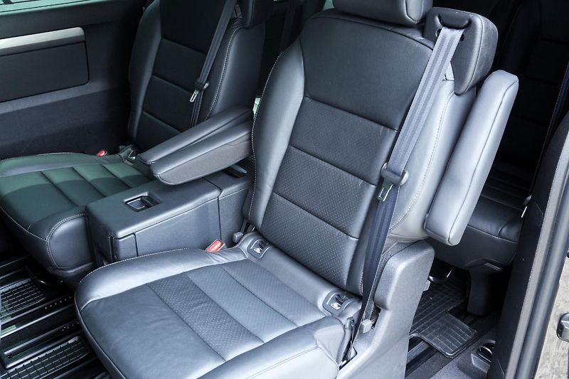 Toyota ProAce Verso 2.0d 130 kW, L2, VIP, Tažné - fotka 36 z 44