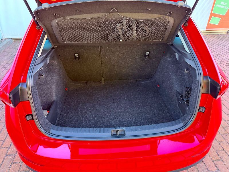 Škoda Scala 1.0 TSi Style, ČR, 1.Maj, S.K. - fotka 10 z 28