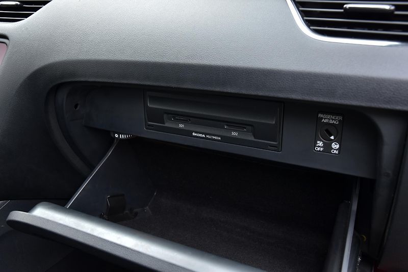 Škoda Octavia 1.5 TSi G-TEC,NAVI,TEMP,TAŽNÉ - fotka 40 z 45