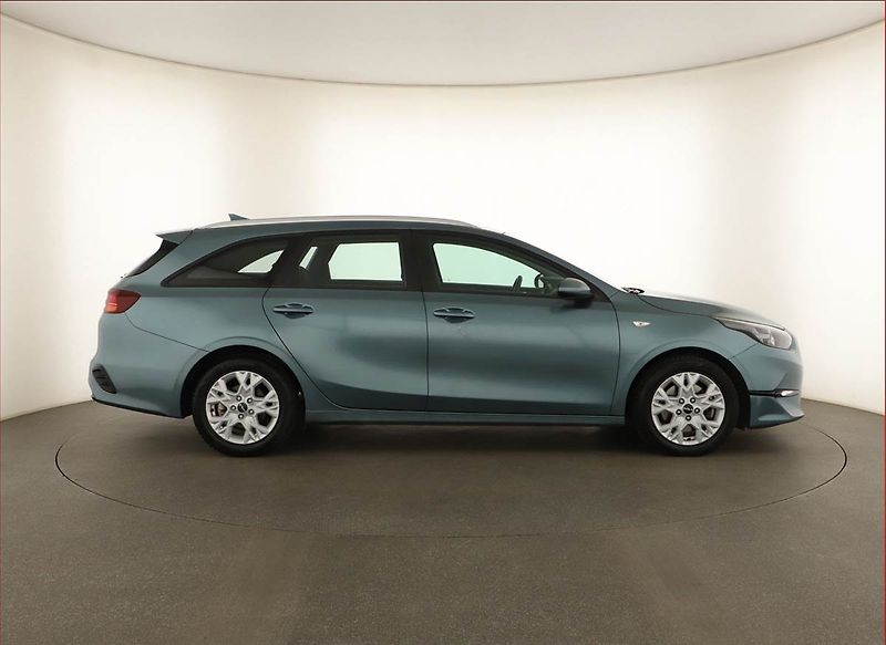 Kia Ceed (2023) Spin 1.0 T-GDI, SPIN, DPH - fotka 6 z 14