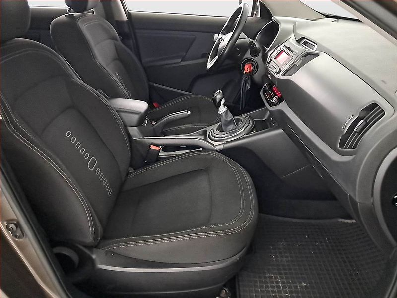 Kia Sportage (2013) 1.6 GDI, Tempomat - fotka 9 z 18
