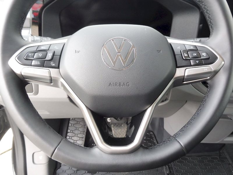 Volkswagen Caravelle (2025) Life DR 2,0 TDI 110kW 8AT - fotka 10 z 29
