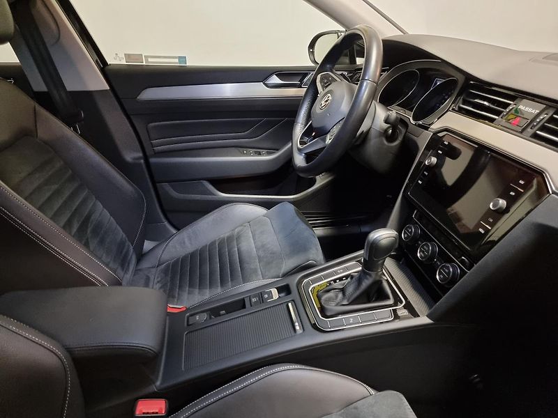 Volkswagen Passat Variant (2020) 2,0Tdi DSG 140kW Elegance ČR  - fotka 14 z 36