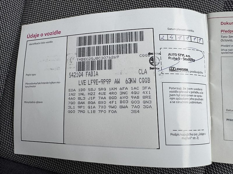 Škoda Fabia 1,4 i 16V 63kW DPH 1.maj ČR - fotka 43 z 47