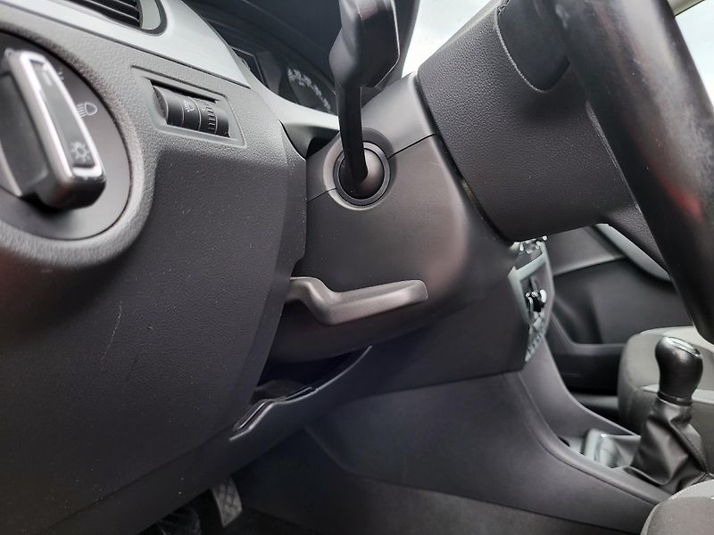 Škoda Rapid 1.0 TSI 81kW AMBITION *ČR - fotka 26 z 44